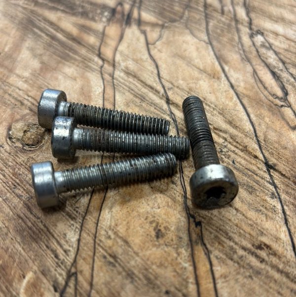 Stihl MS461 Chainsaw Head Cylinder Torx Bolt set of 4 9022 341 1370 For Cheap